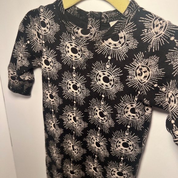 Kate Quinn Celestial Print Daywear Romper Snap Button Closure - Picture 1 of 5